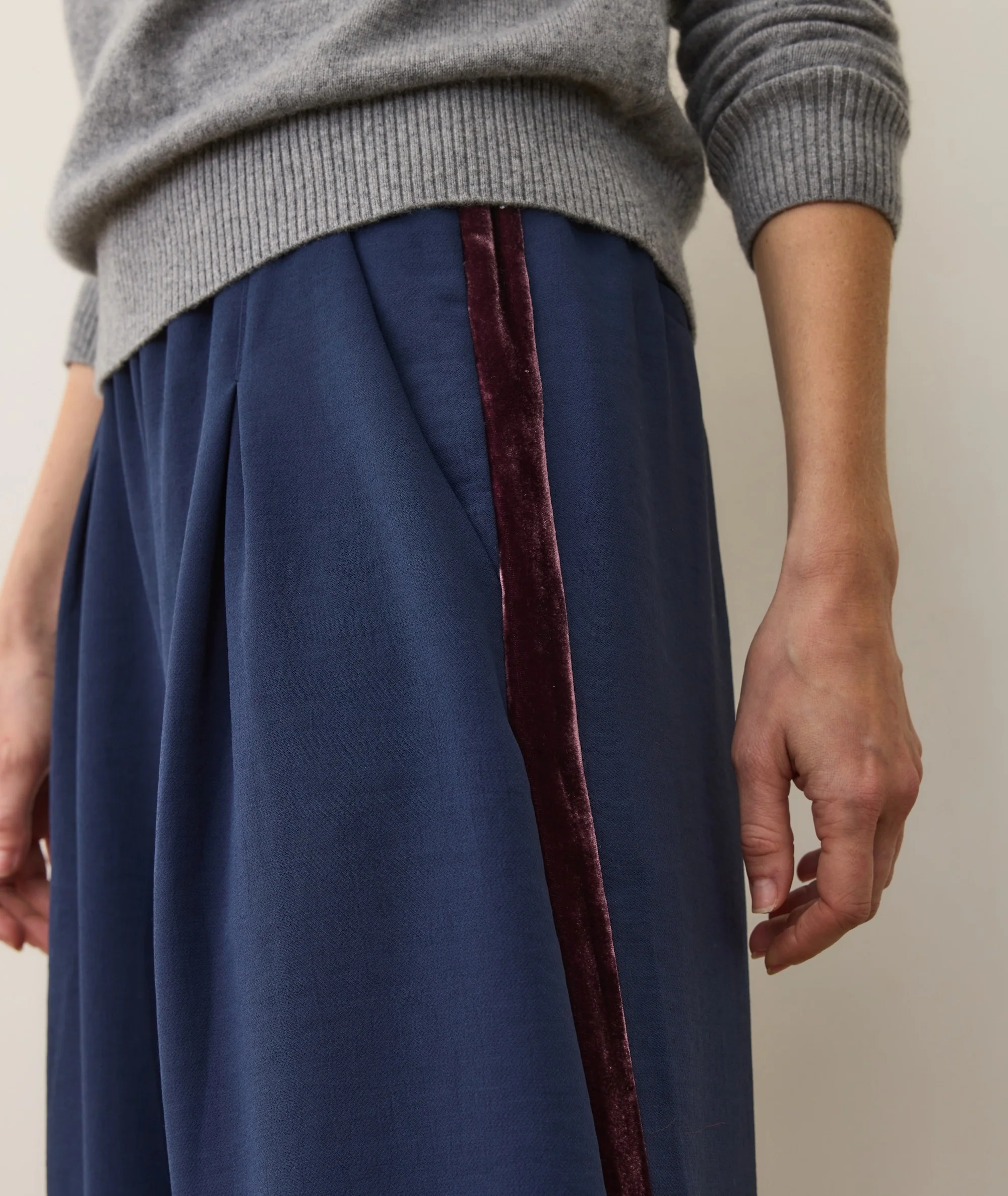 Allison Pleated Wide Leg Trouser - Image 8