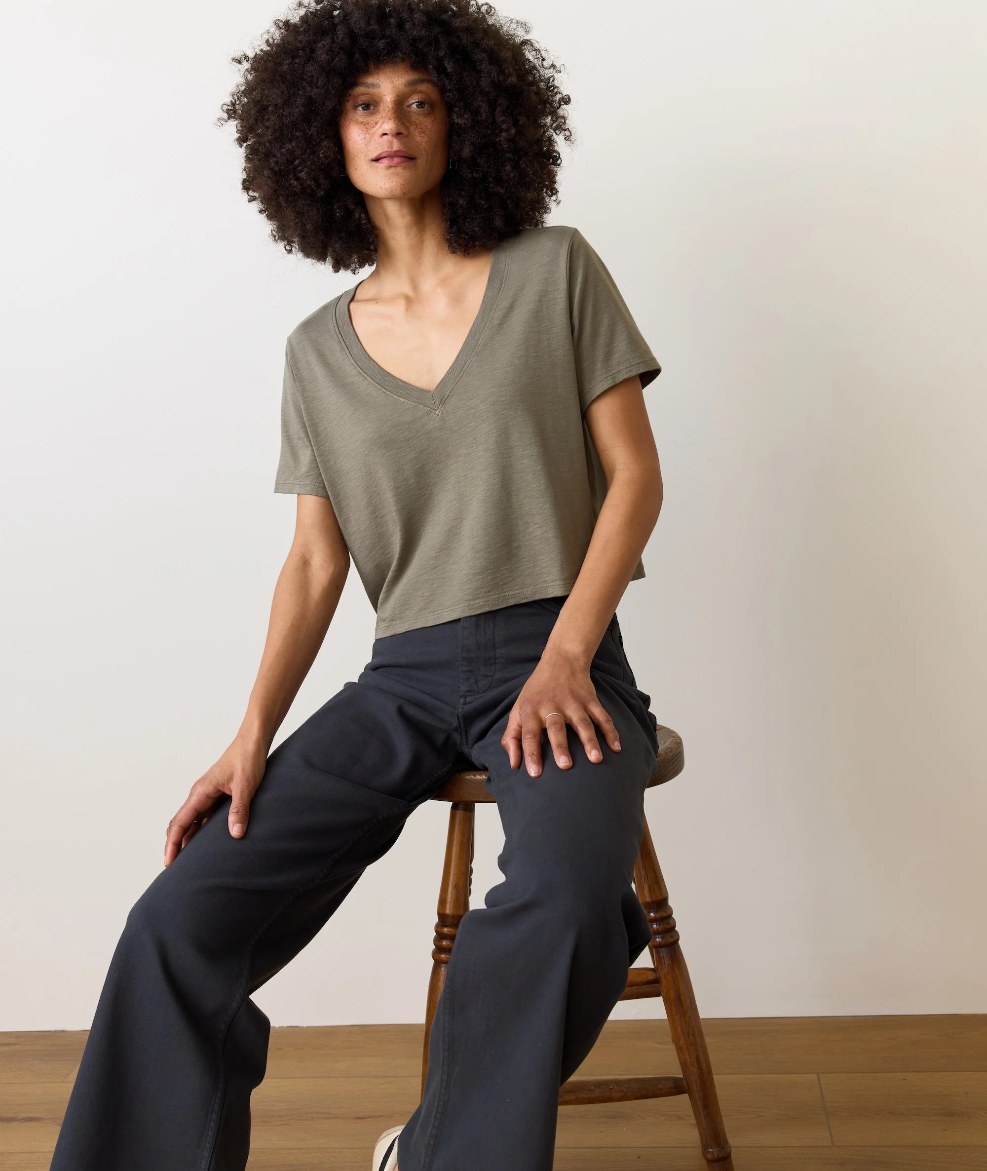 Boyfriend V-Neck Crop - Image 4