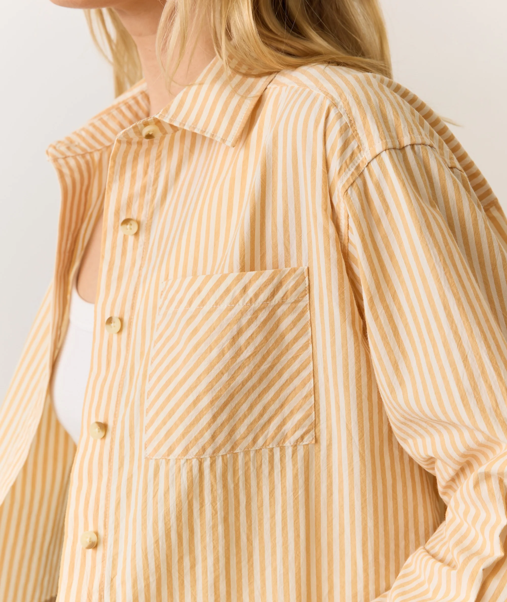 Mia Cropped Shirt in Cali Poplin - Image 4
