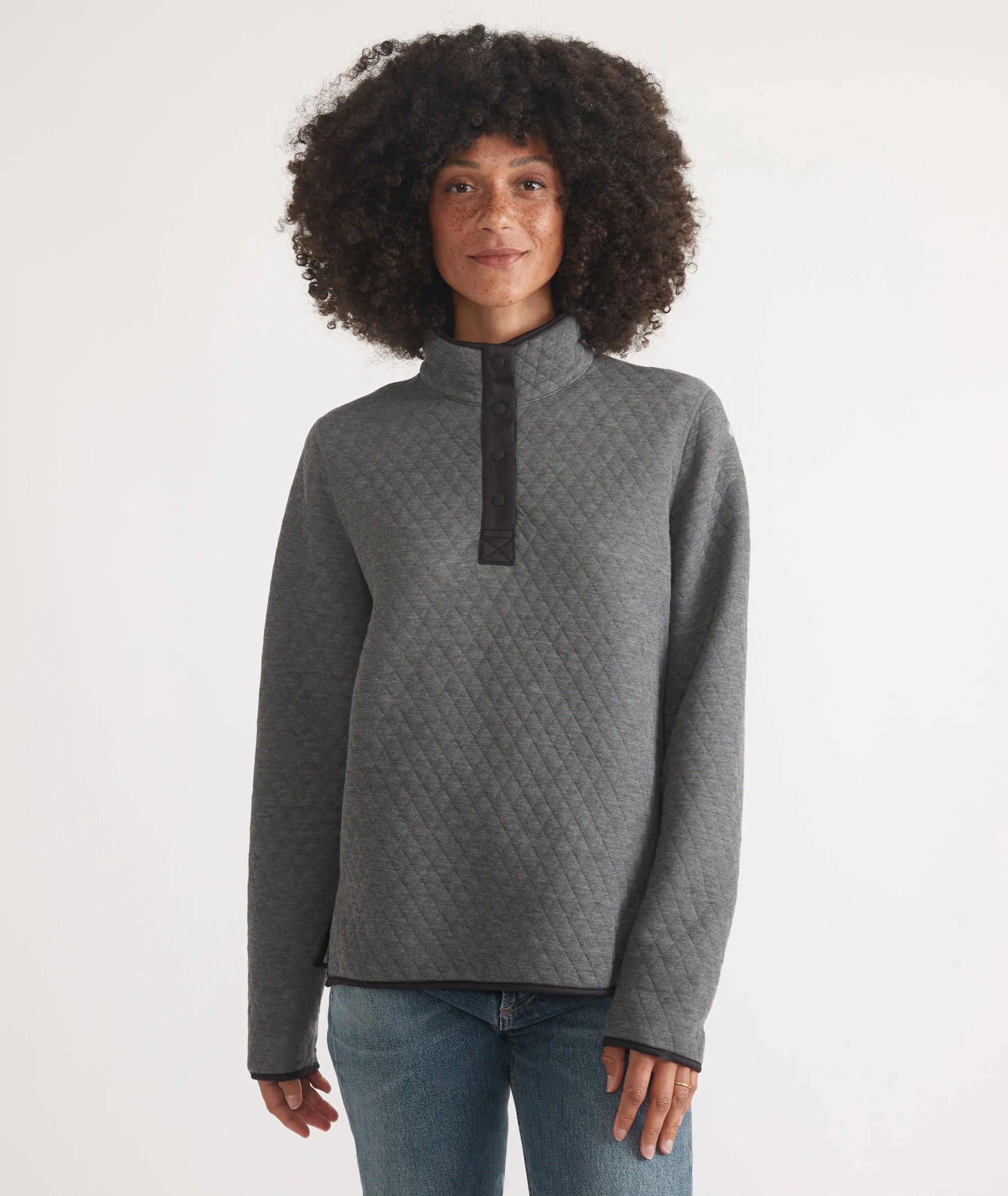 Women's Reversible Corbet Pullover in Charcoal/Mid Heather Grey - Image 3