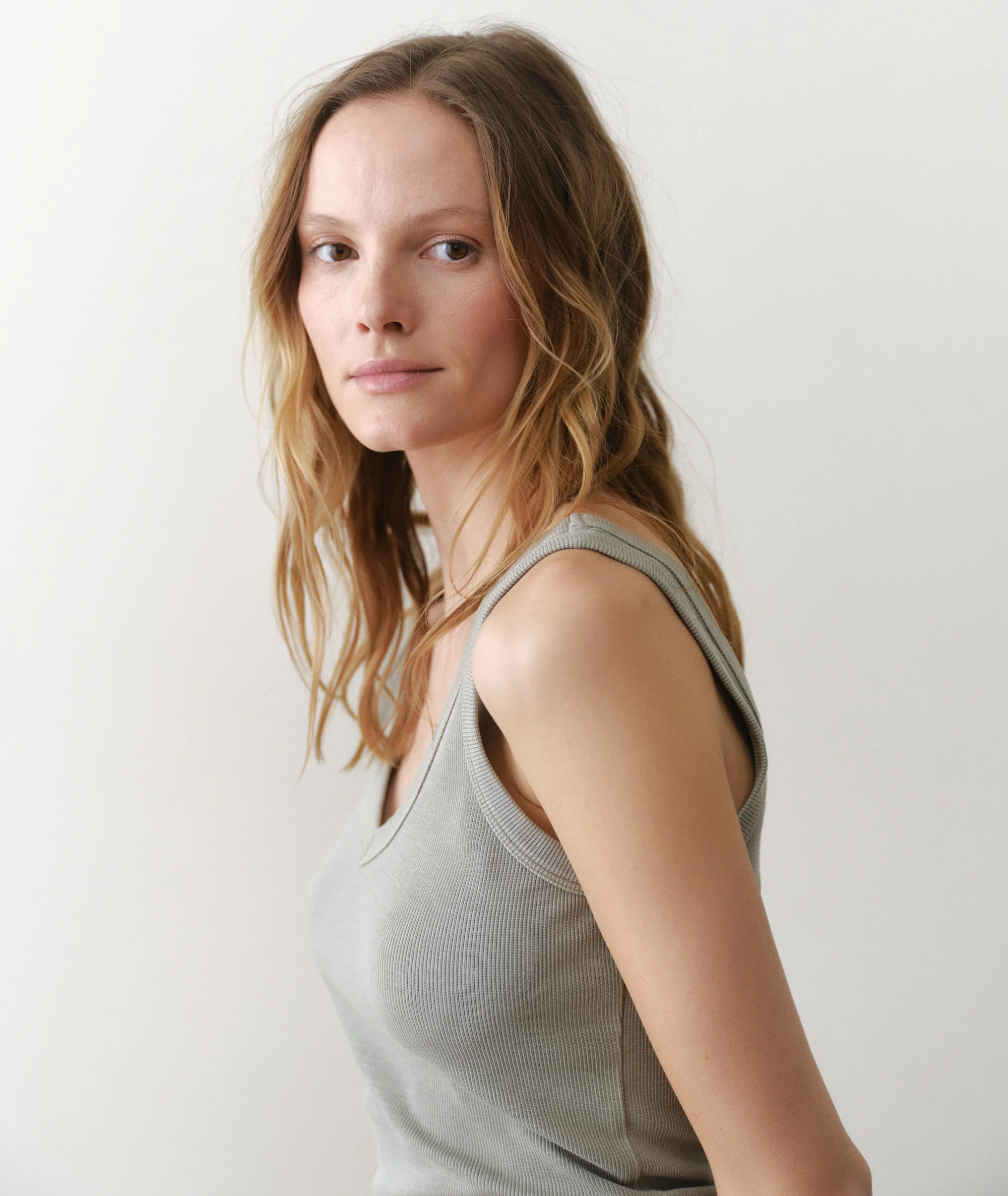 Lexi Rib V-Neck Tank - Image 5