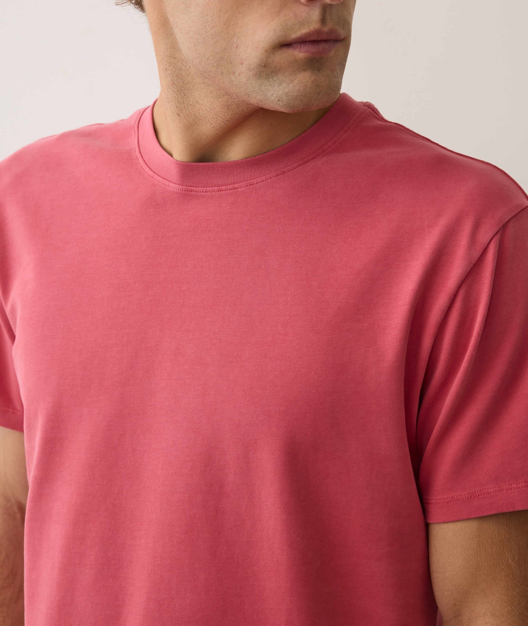 Men's Luxe Jersey Relaxed Tee in Baked Apple - Image 4