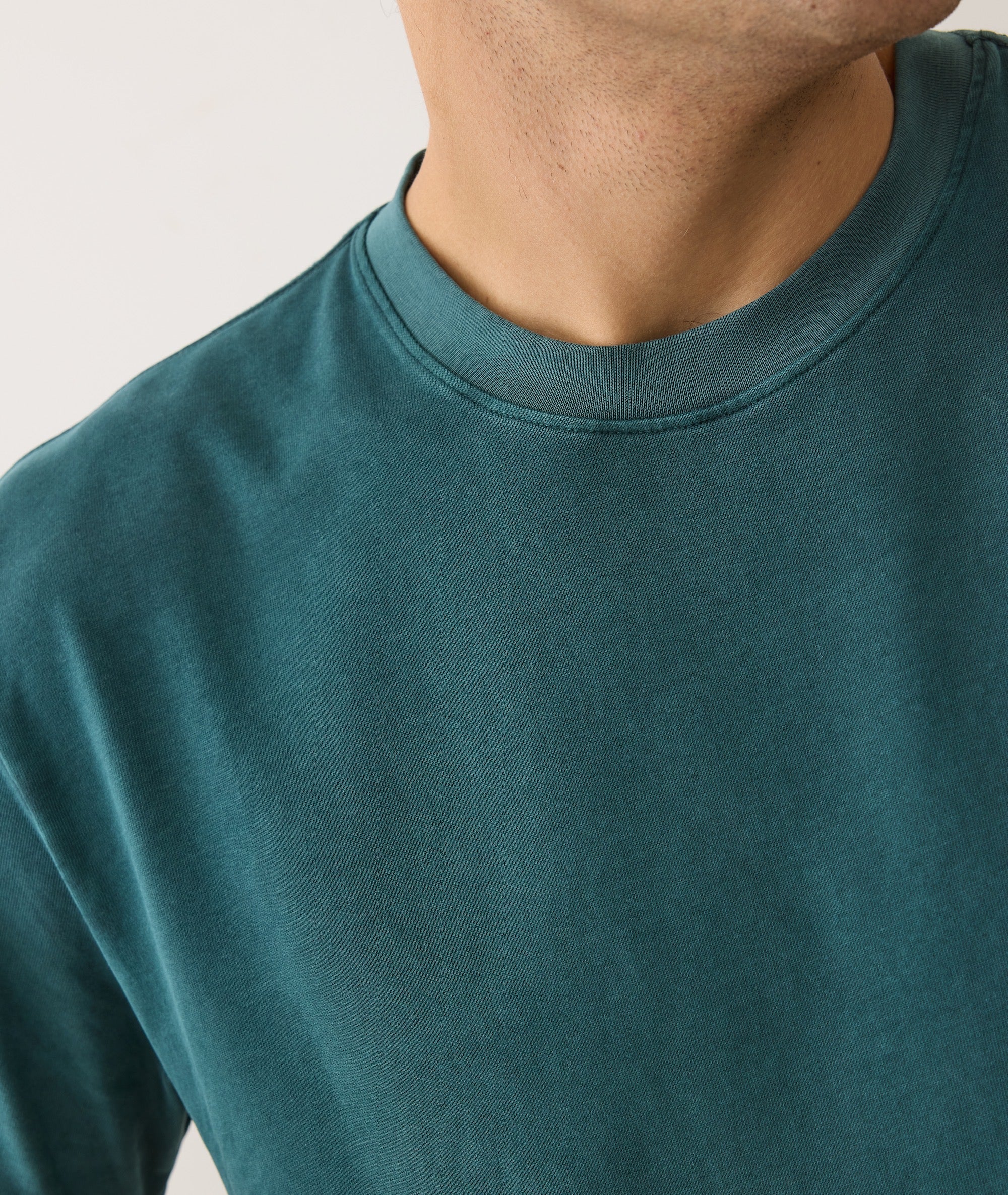 Men's Luxe Jersey Relaxed Tee in Rainforest - Image 4