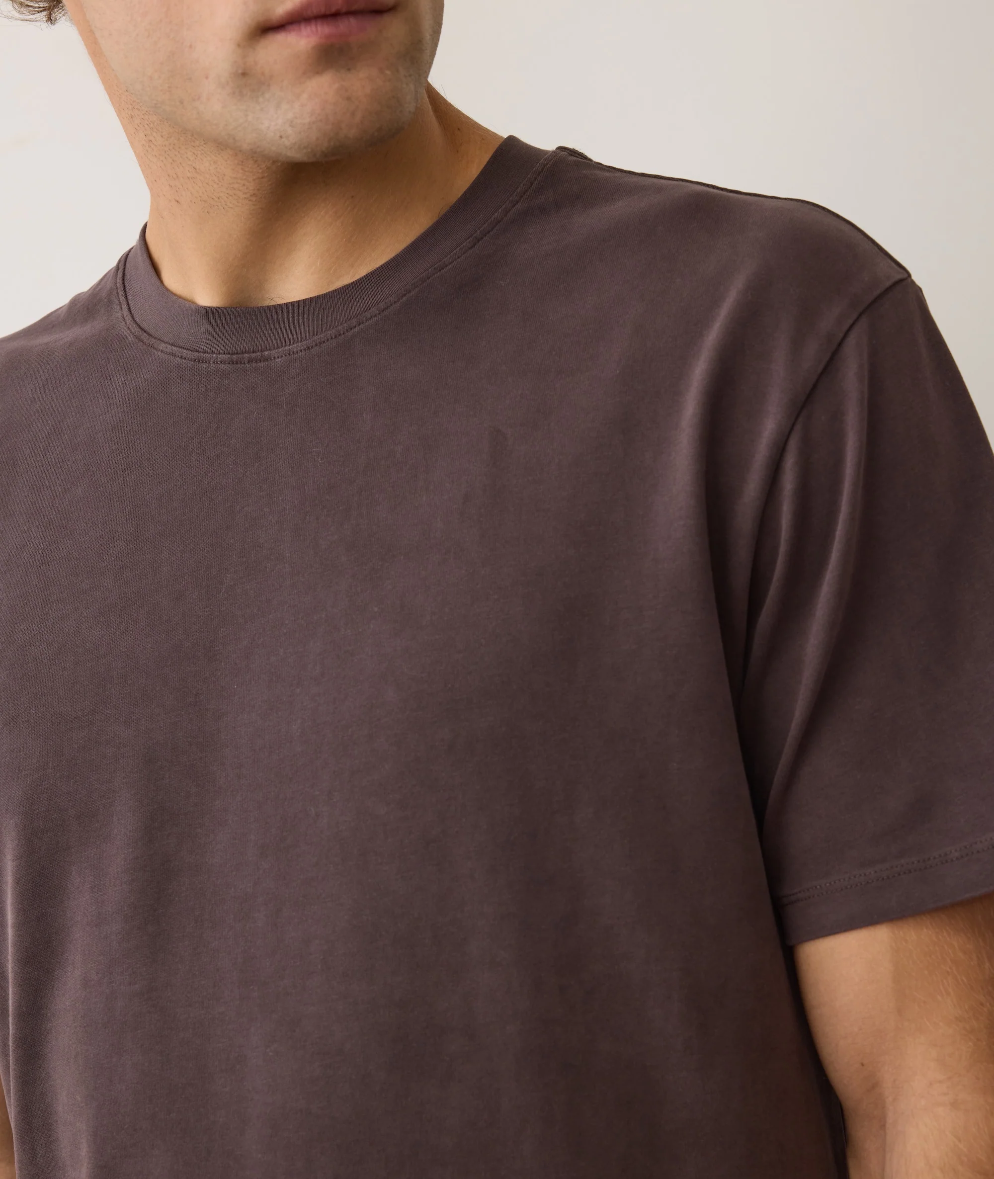 Men's Luxe Jersey Relaxed Tee in Coffee - Image 4