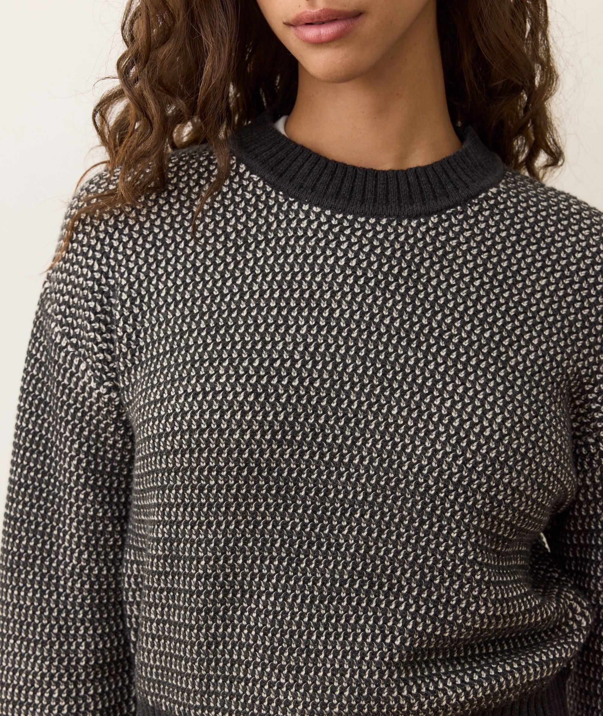 Robin Textured Crewneck Sweater - Image 5
